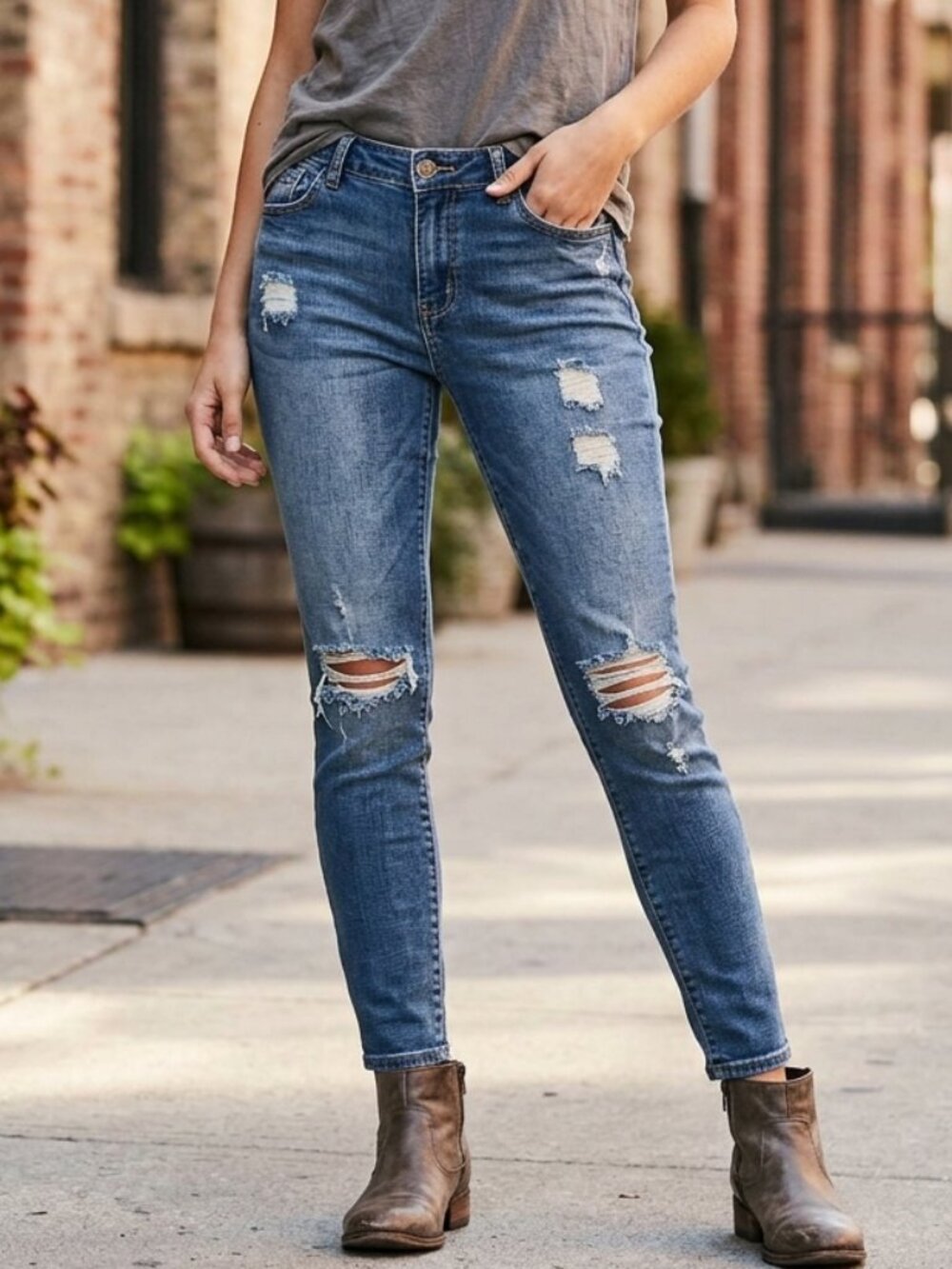 American Blue Straight Leg Mid Rise Distress Medium Wash Rinse Denim Jeans Pants